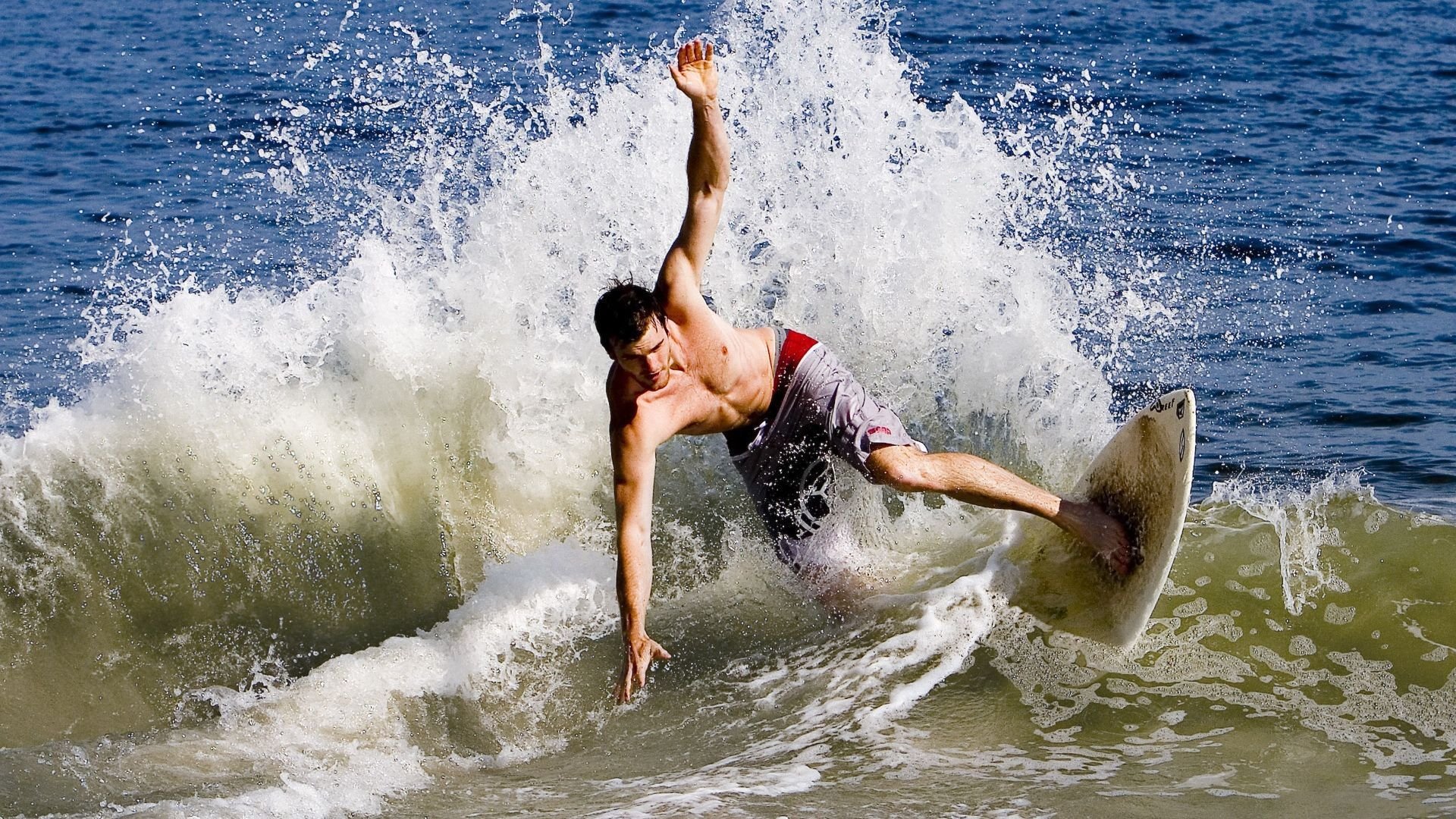 九游游戏-失误频繁：上海队19次失误，失去赢球主动权！，上海队战绩