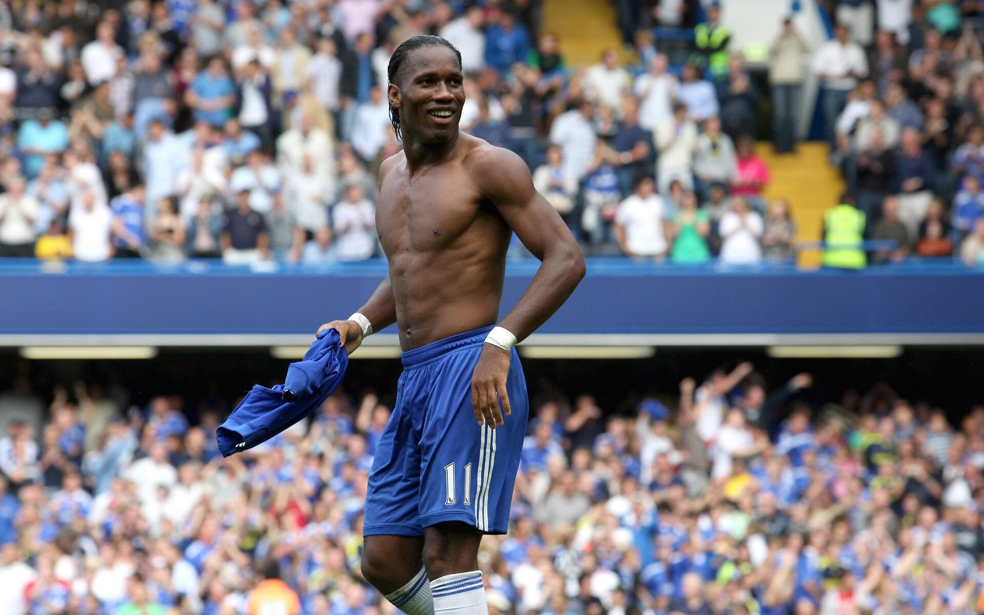 篮球运动成为多城市全民健身的重要组成部分，篮球运动对群众体育的作用