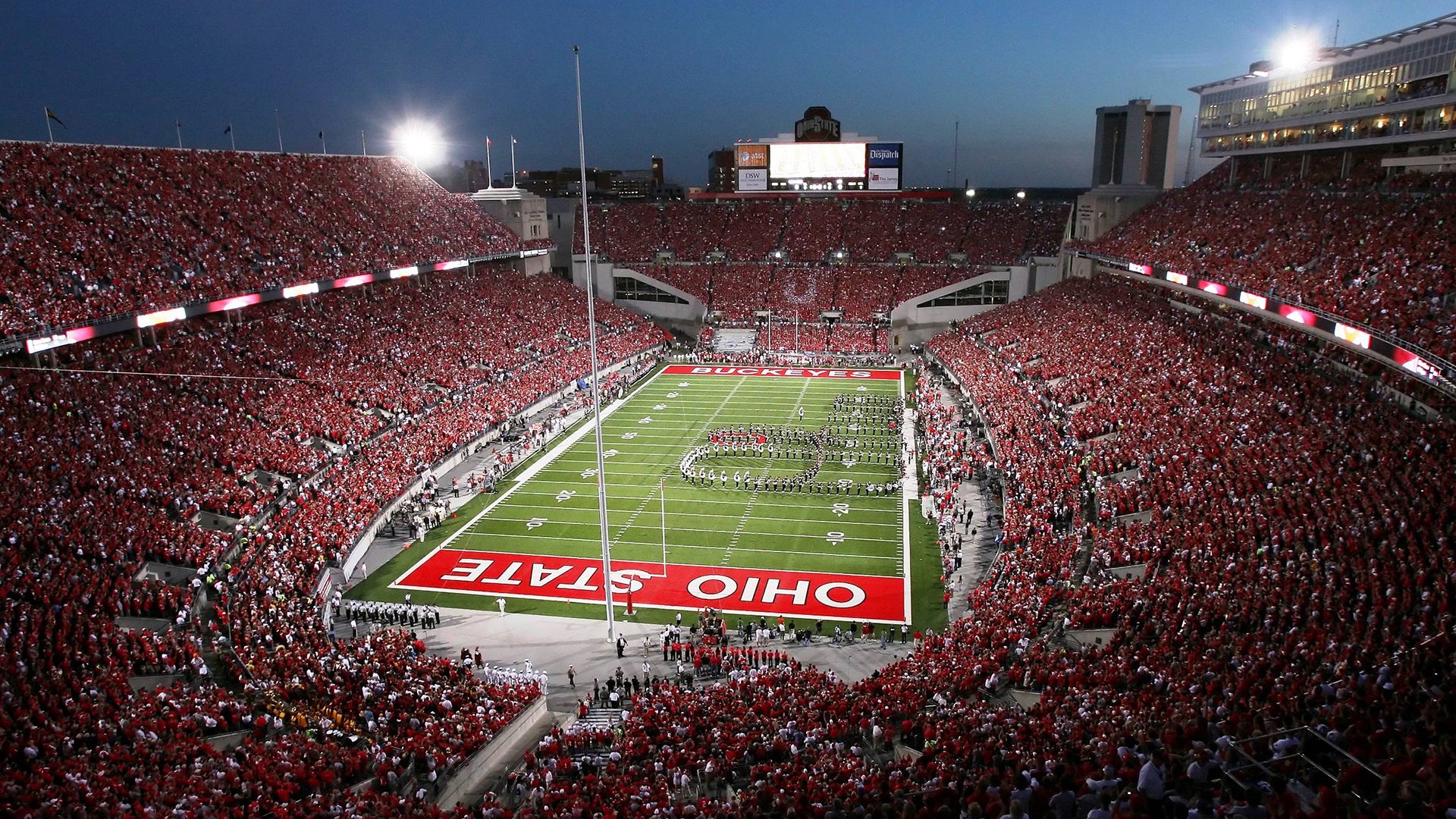 足球广播栏目新增球员访谈专栏，足球播音员叫啥